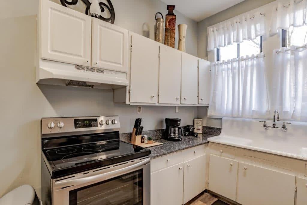 Dauphin District Darling #1-Downtown, Restaurants Apartment โมบิล ภายนอก รูปภาพ