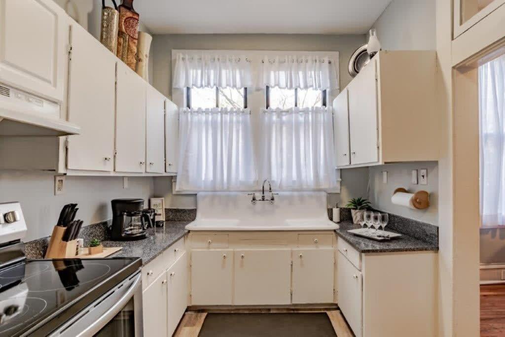 Dauphin District Darling #1-Downtown, Restaurants Apartment โมบิล ภายนอก รูปภาพ