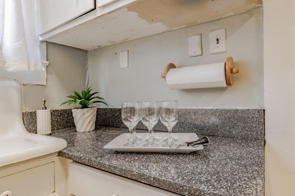 Dauphin District Darling #1-Downtown, Restaurants Apartment โมบิล ภายนอก รูปภาพ