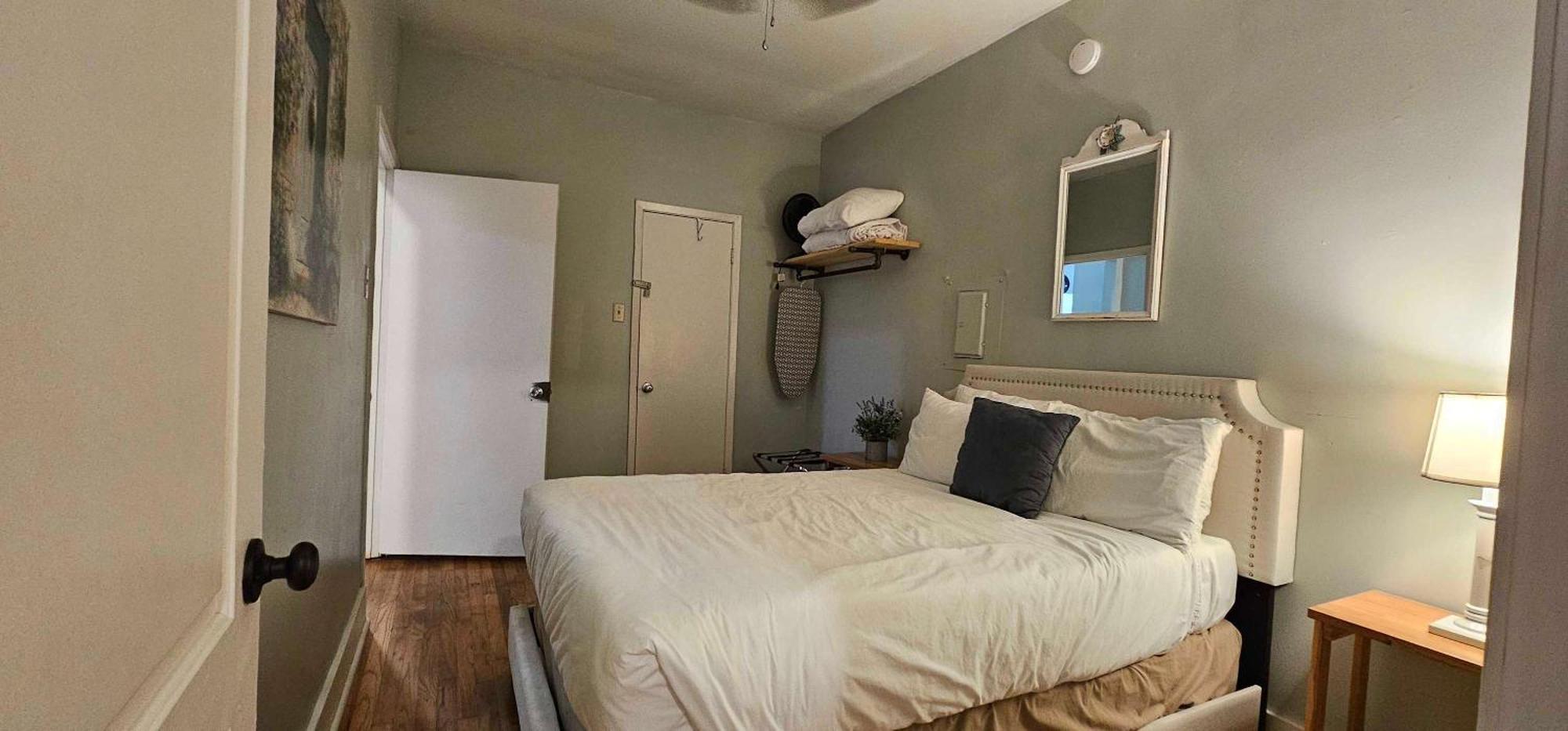 Dauphin District Darling #1-Downtown, Restaurants Apartment โมบิล ภายนอก รูปภาพ